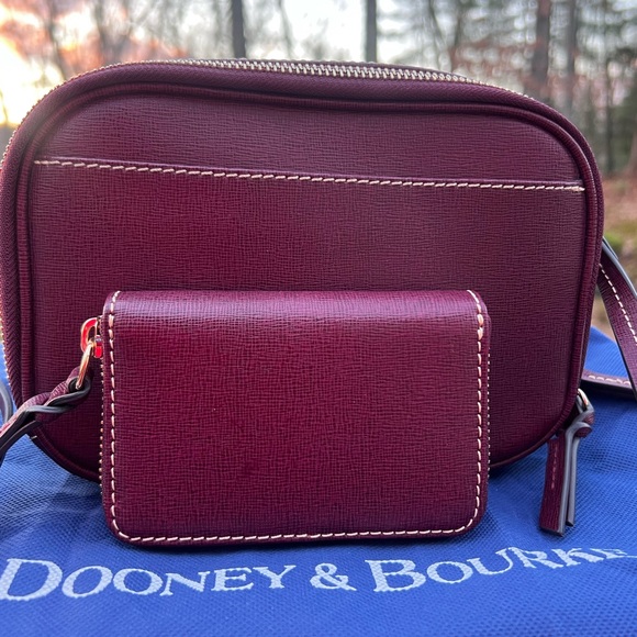 DOONEY AND BOURKE SAWYER SAFIANO LEATHER CROSS BODY BAG AND WALLET - Picture 2 of 11